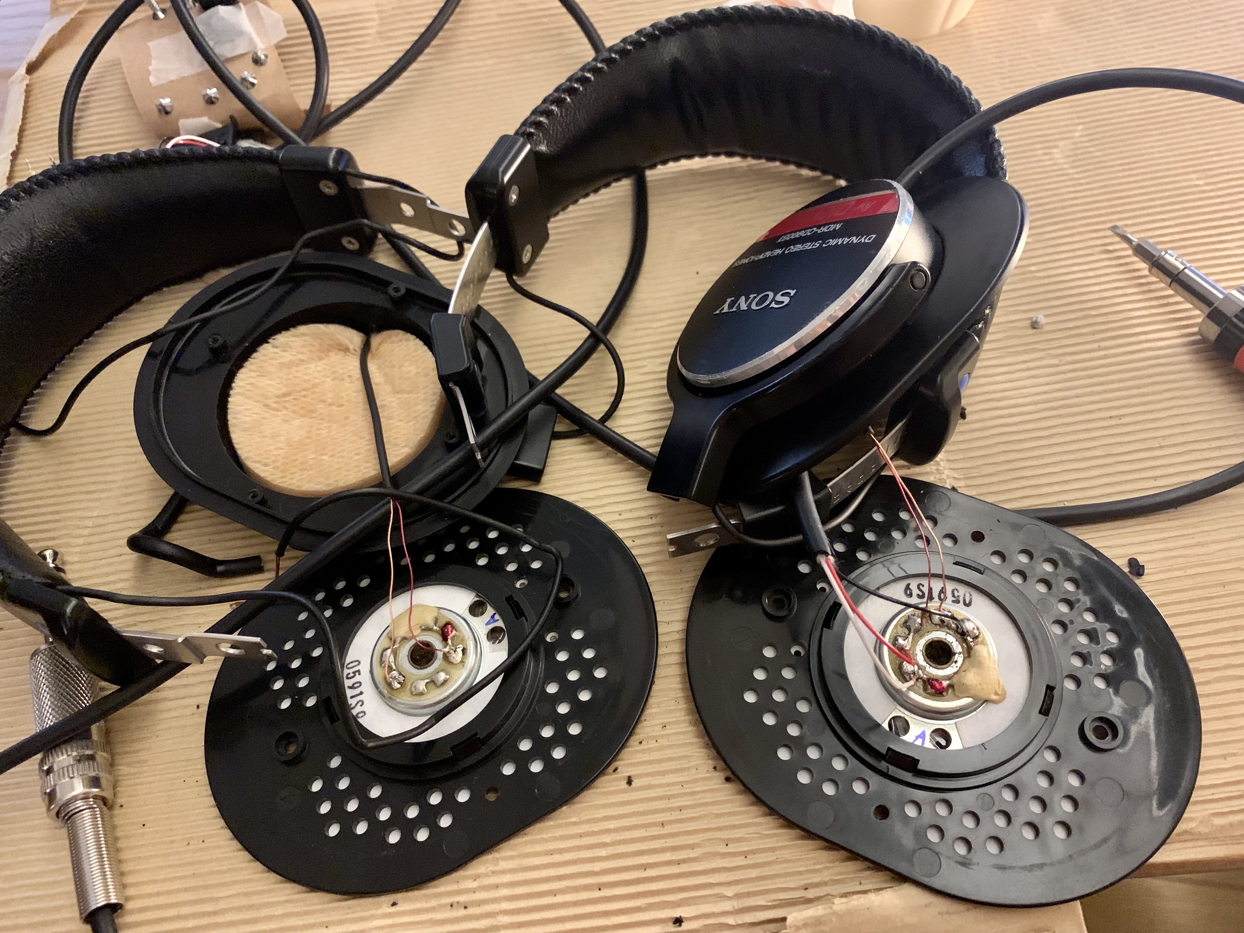 【素人が挑む】続・片耳音が出なくなったMDR-CD900STのケーブルを交換する！